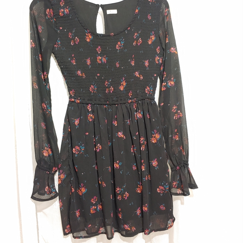 BLACK FLORAL DRESS. SIZE XS - Picture 2 of 11